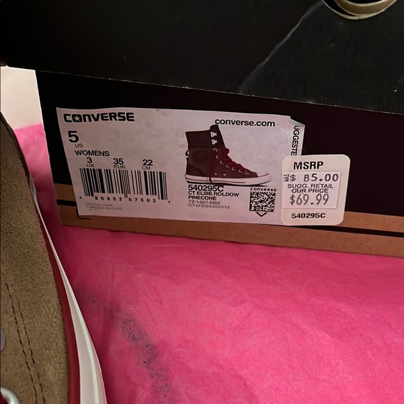 Converse High-Top Sneakers - Brown and Red
Women size 5 - Picture 8 of 8